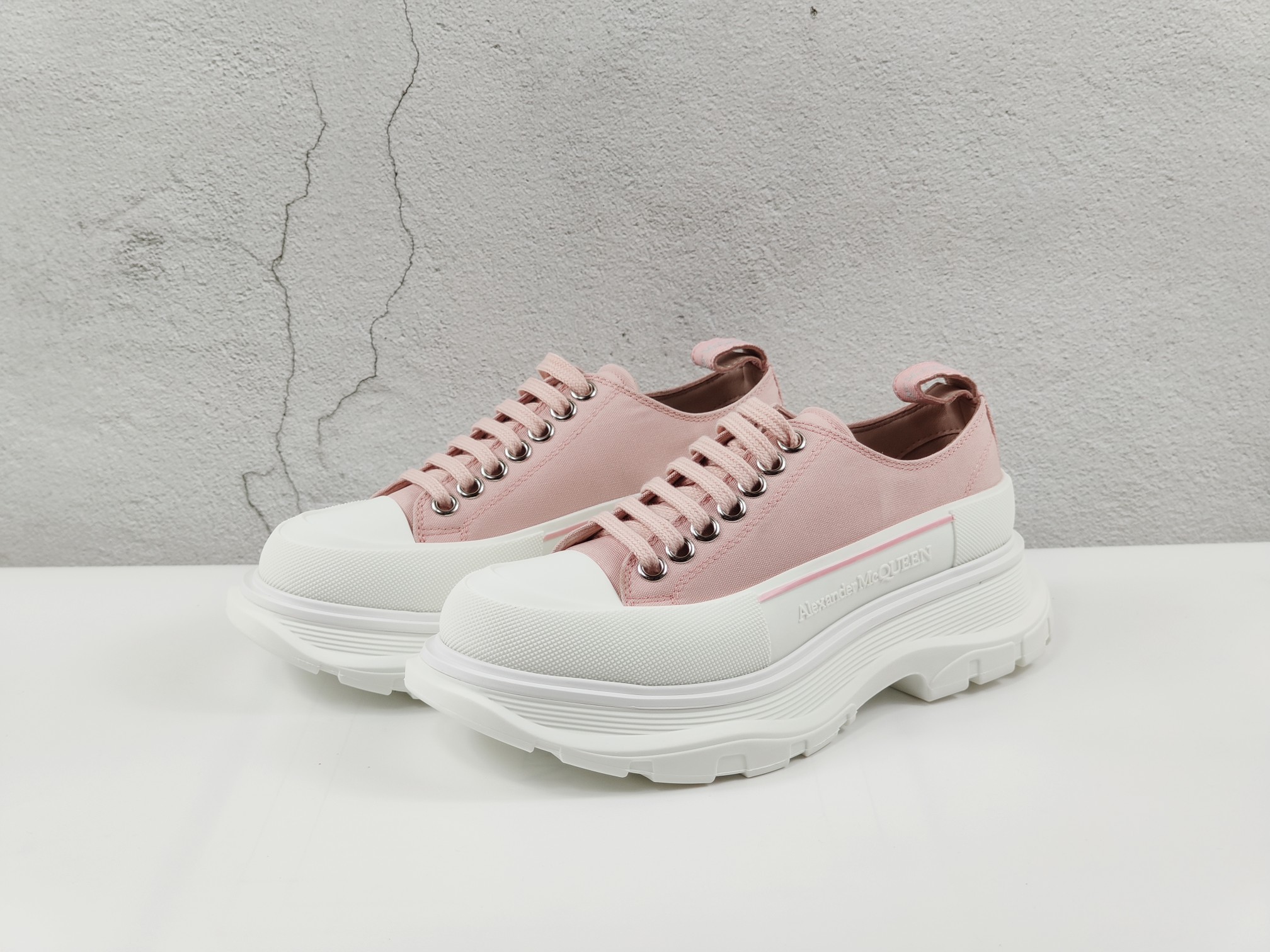 MCQ Sneaker Tread Slick in Pink 