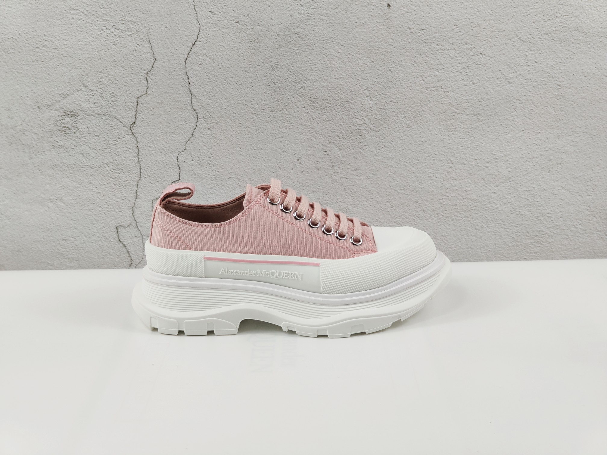 MCQ Sneaker Tread Slick in Pink 