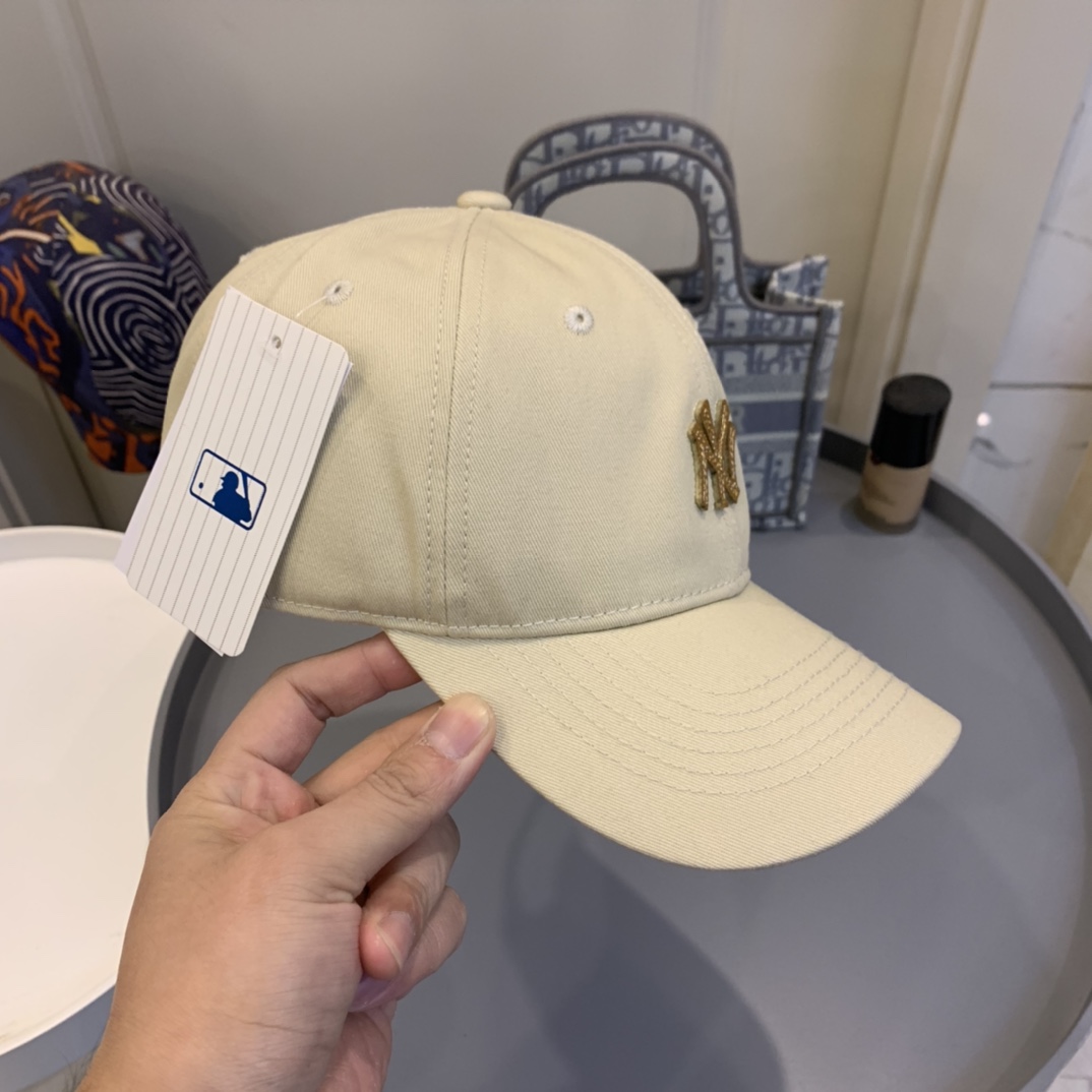 NY Hat in White