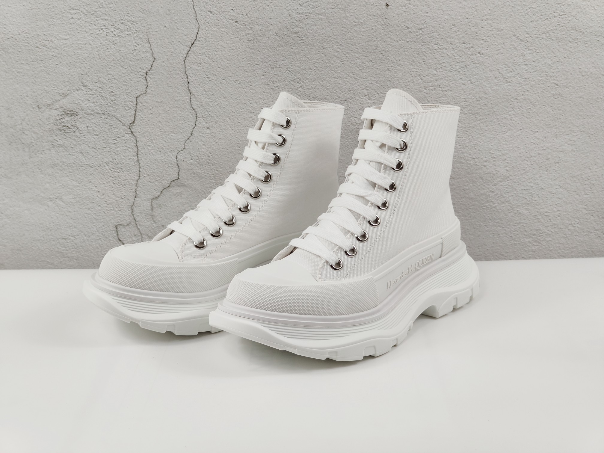 MCQ Sneaker Tread Slick Boot in White