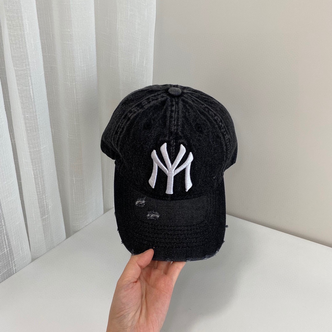 NY Hat in Black