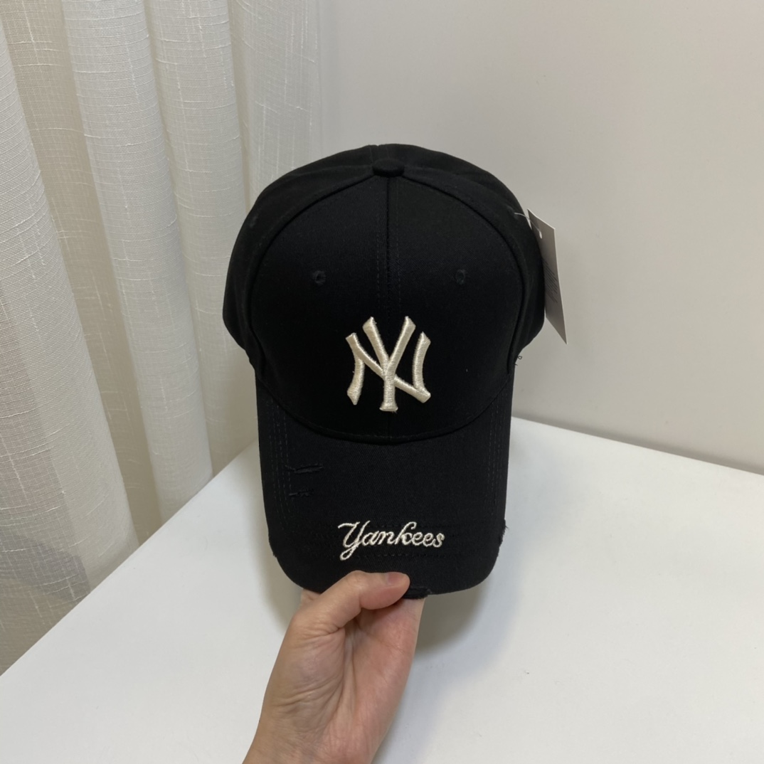 NY Hat in Black