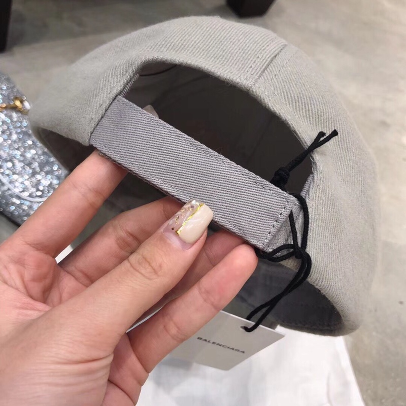 High Quality Balenciaga grey Hats  DU_Bcap004