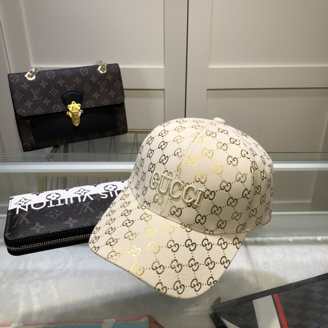 Gucci Hat in Yellow