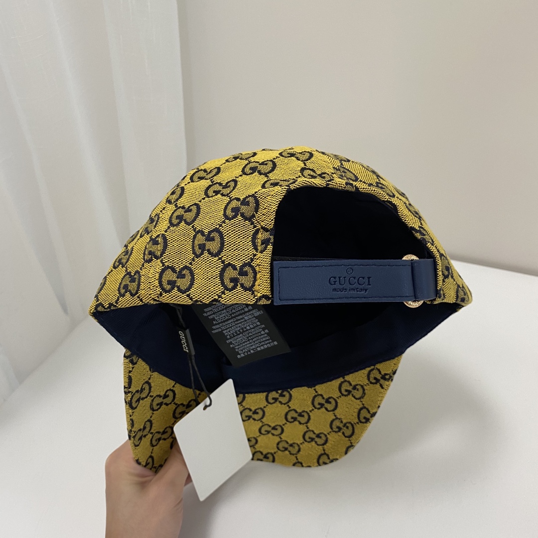 Gucci Hat in Yellow