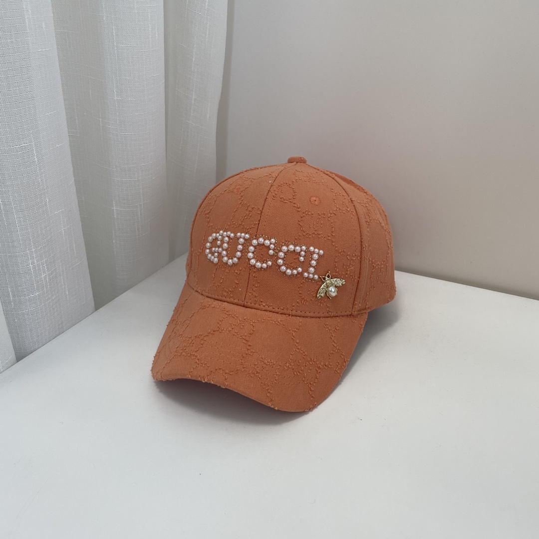 Gucci Hat in Pink