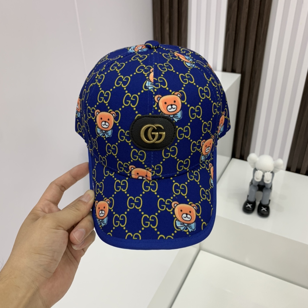 Gucci Hat in Blue