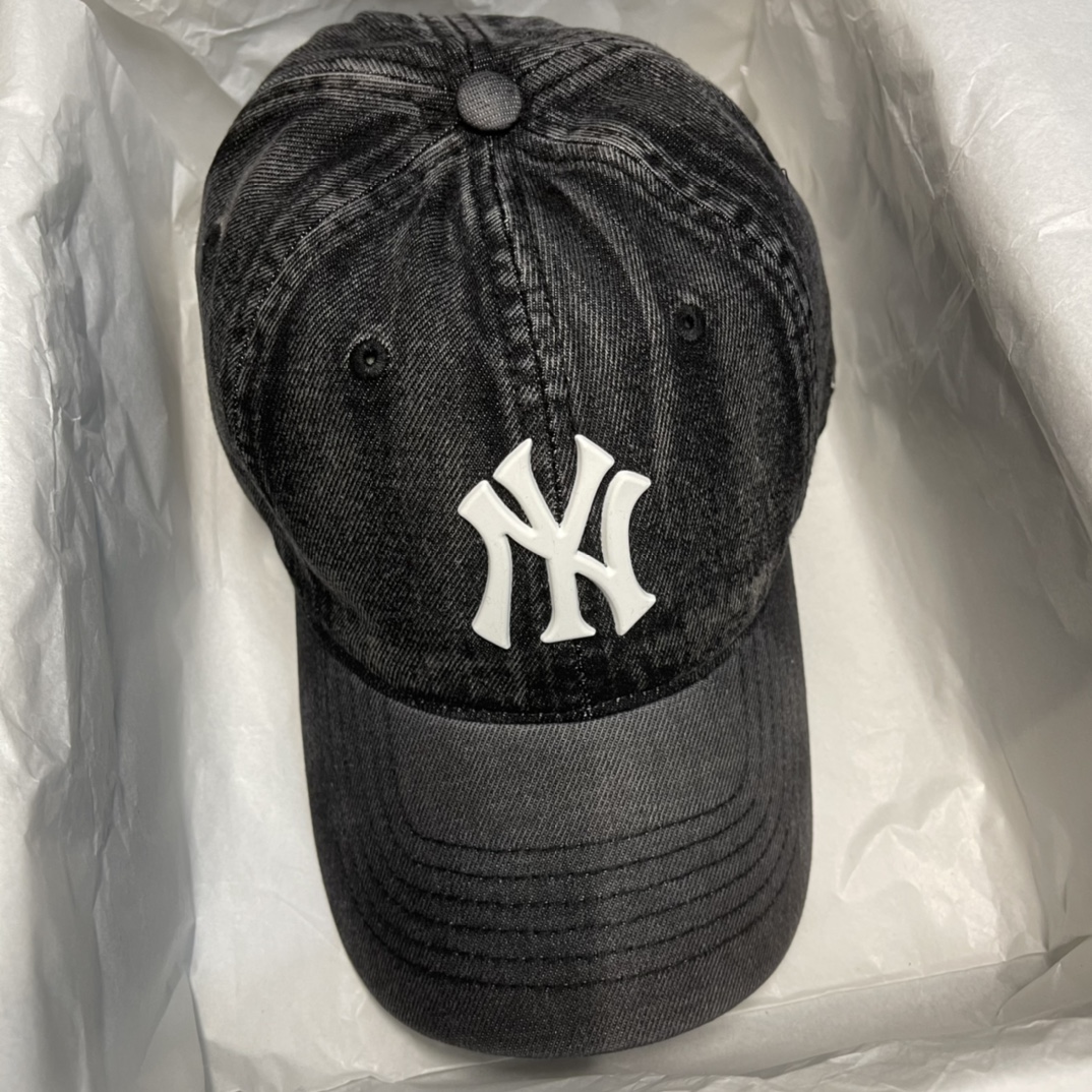 NY Hat in Black