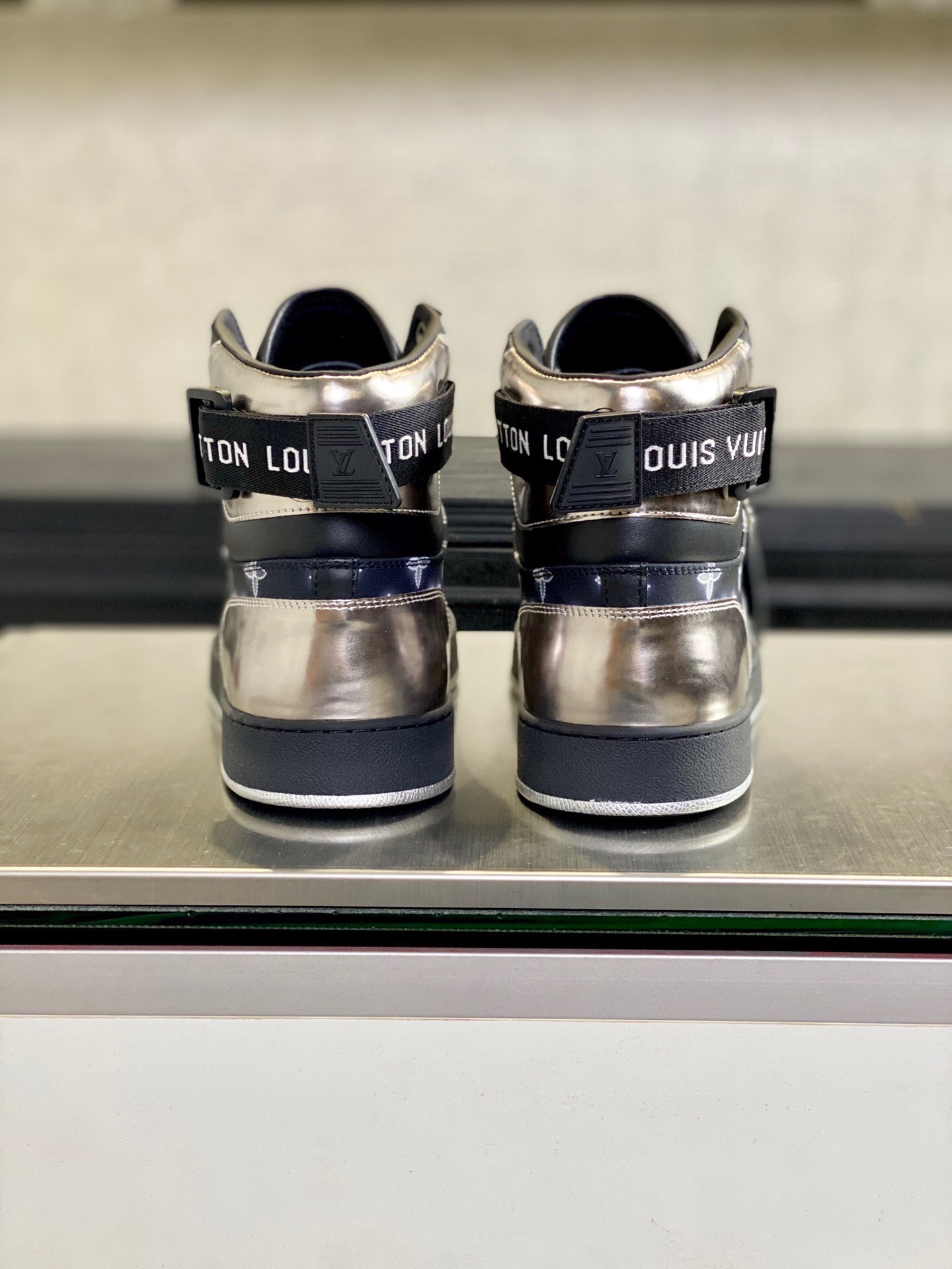 LV Trainer Sneaker 2022 New Arrival Top Quality 