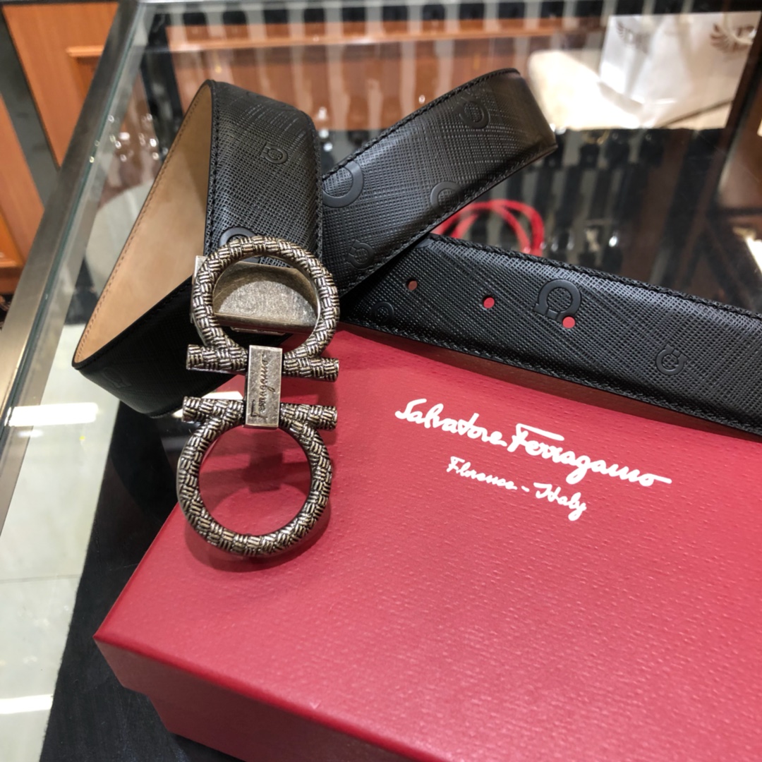 Salvatore Ferragamo Belt in Black