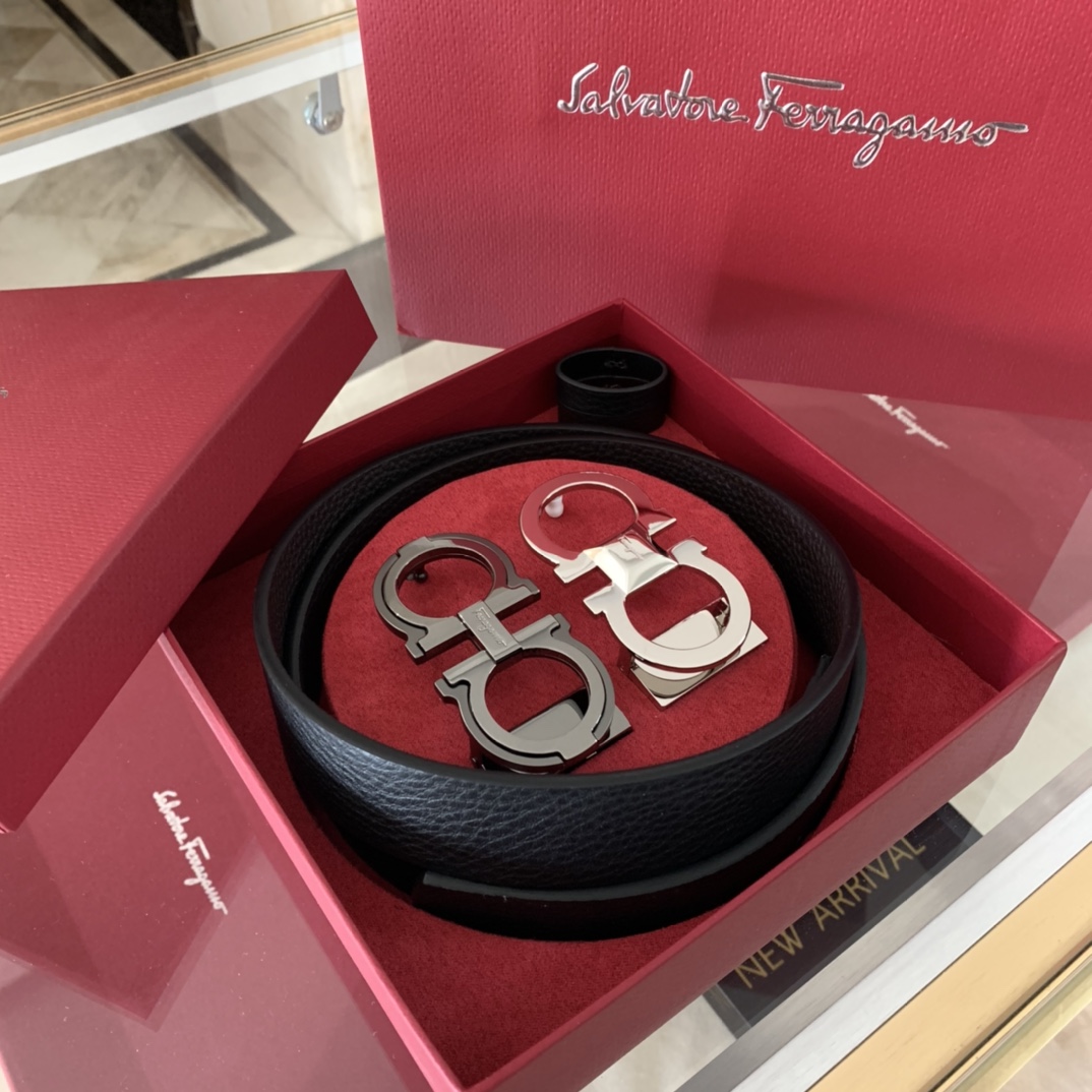 Salvatore Ferragamo Belt in Black