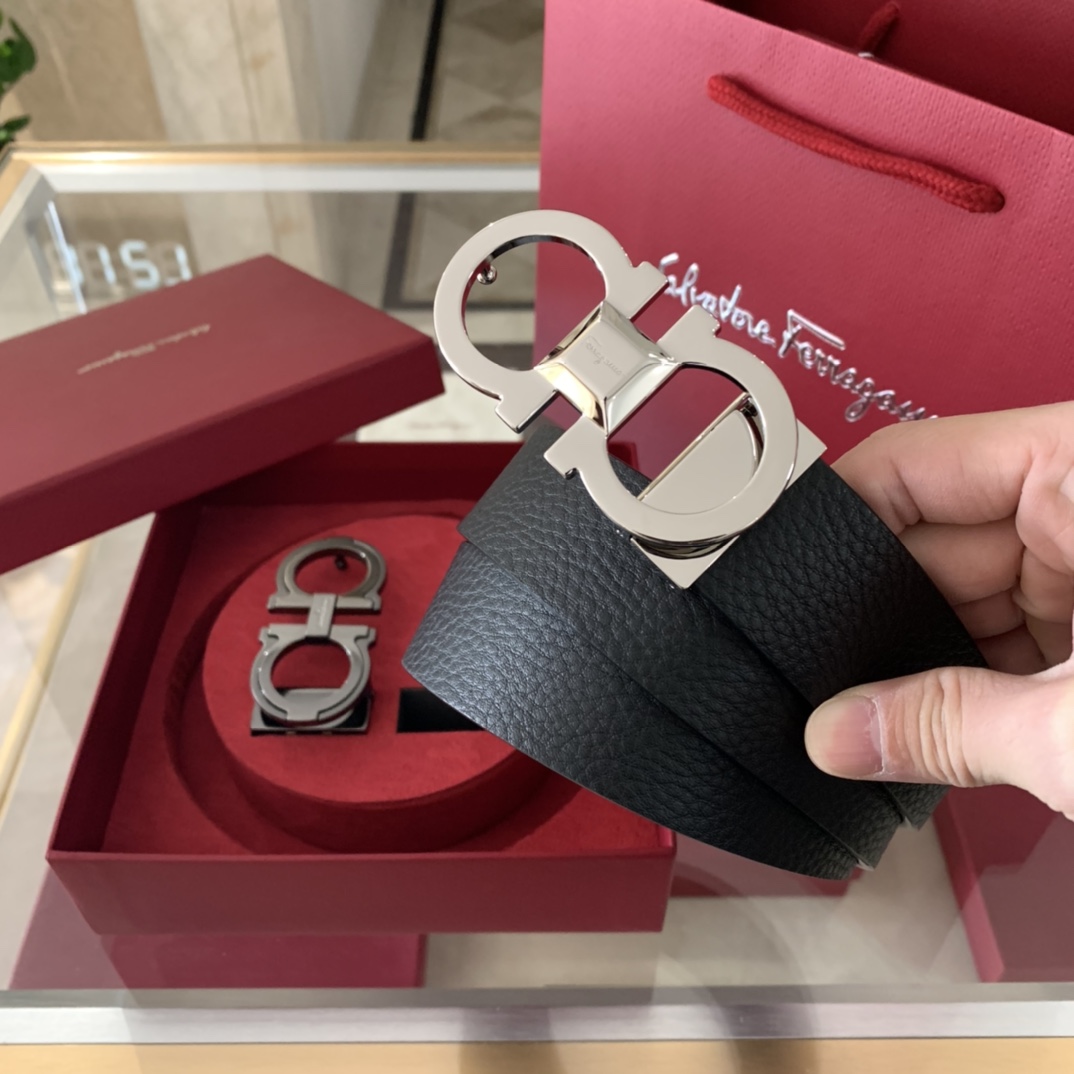 Salvatore Ferragamo Belt in Black