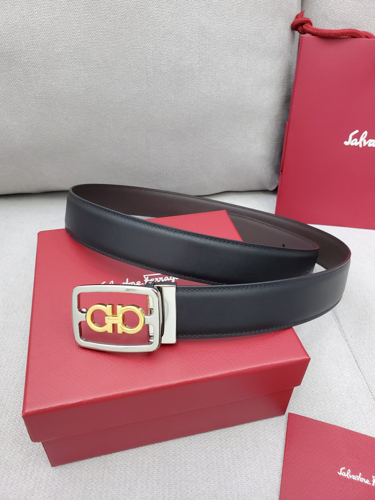 Salvatore Ferragamo Belt in Black