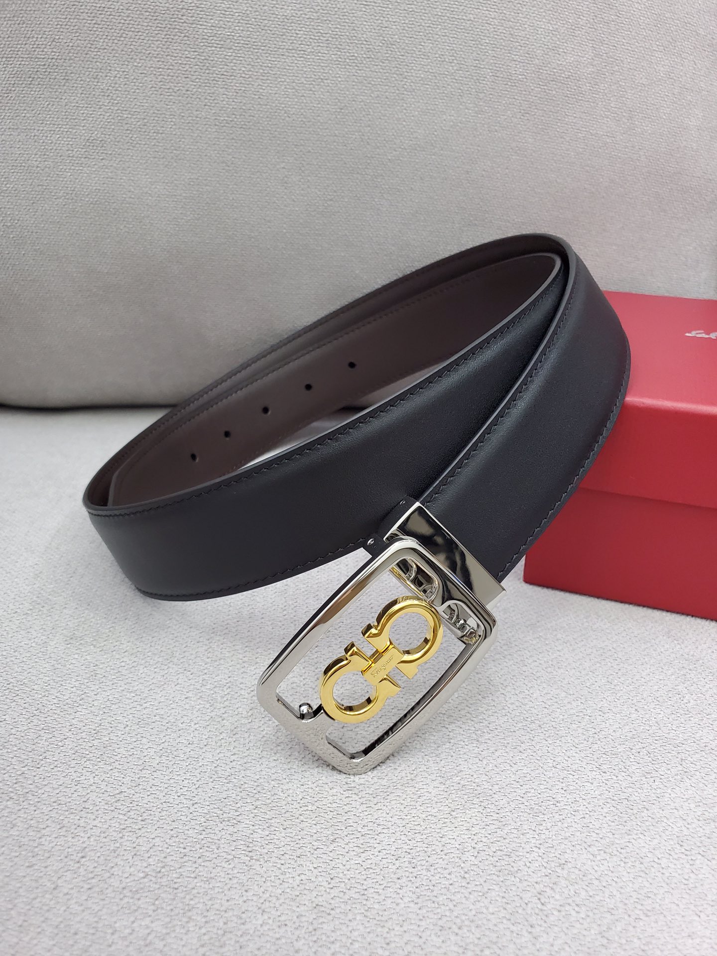 Salvatore Ferragamo Belt in Black