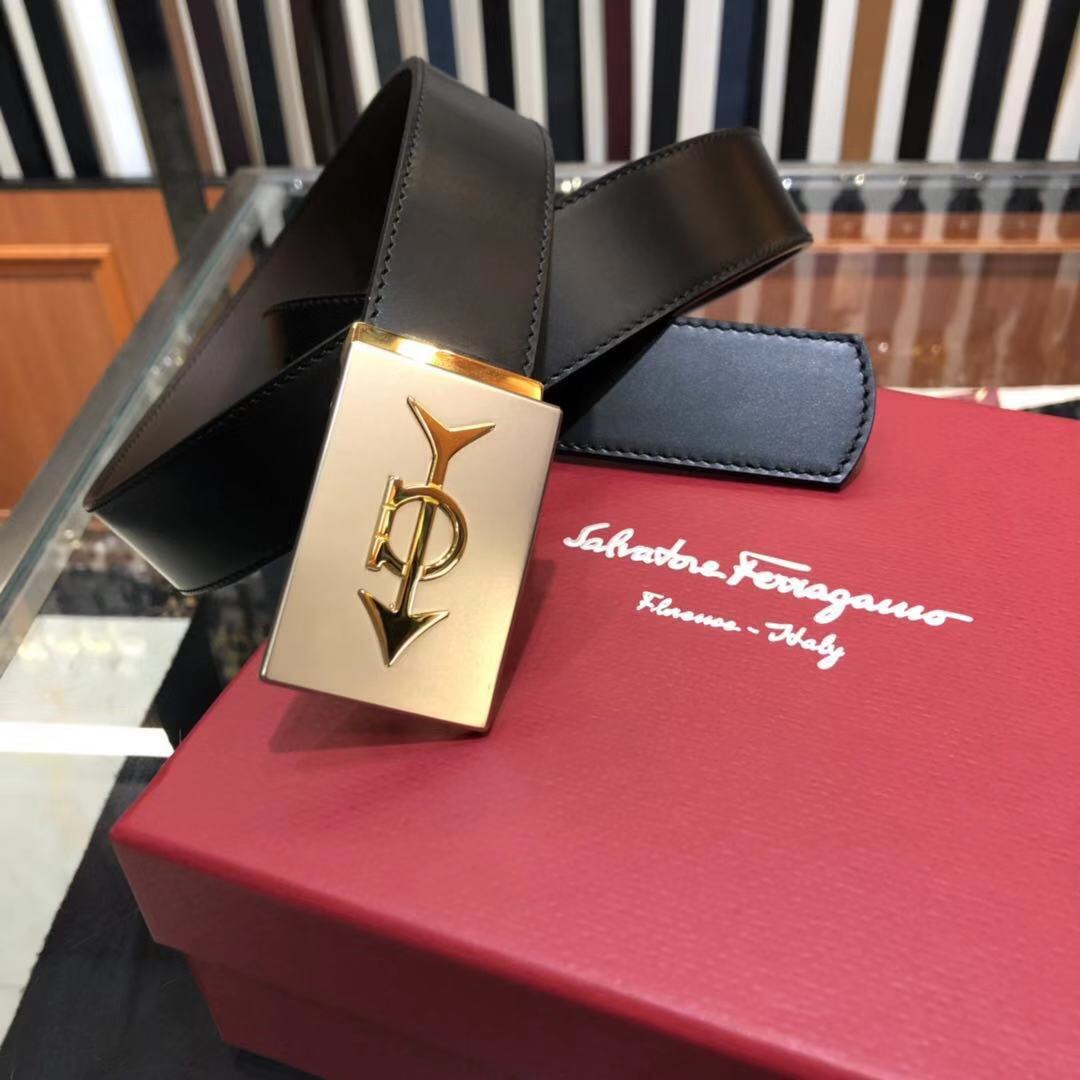 Salvatore Ferragamo Belt in Black