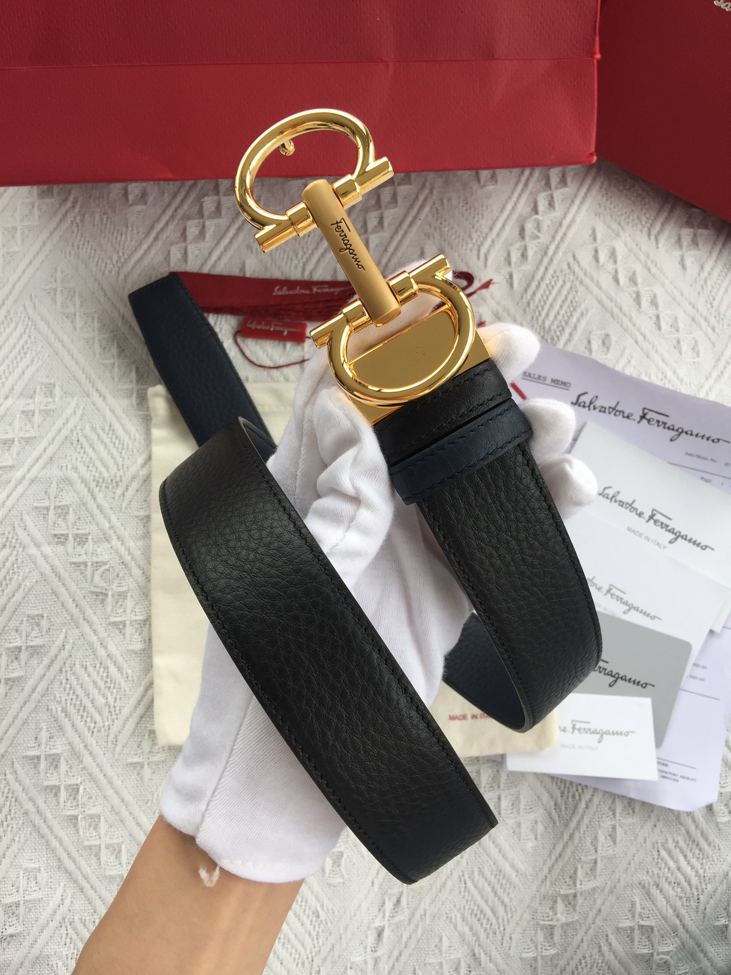 Salvatore Ferragamo Belt in Black