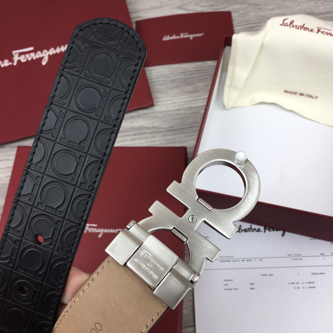 Salvatore Ferragamo Belt in Black