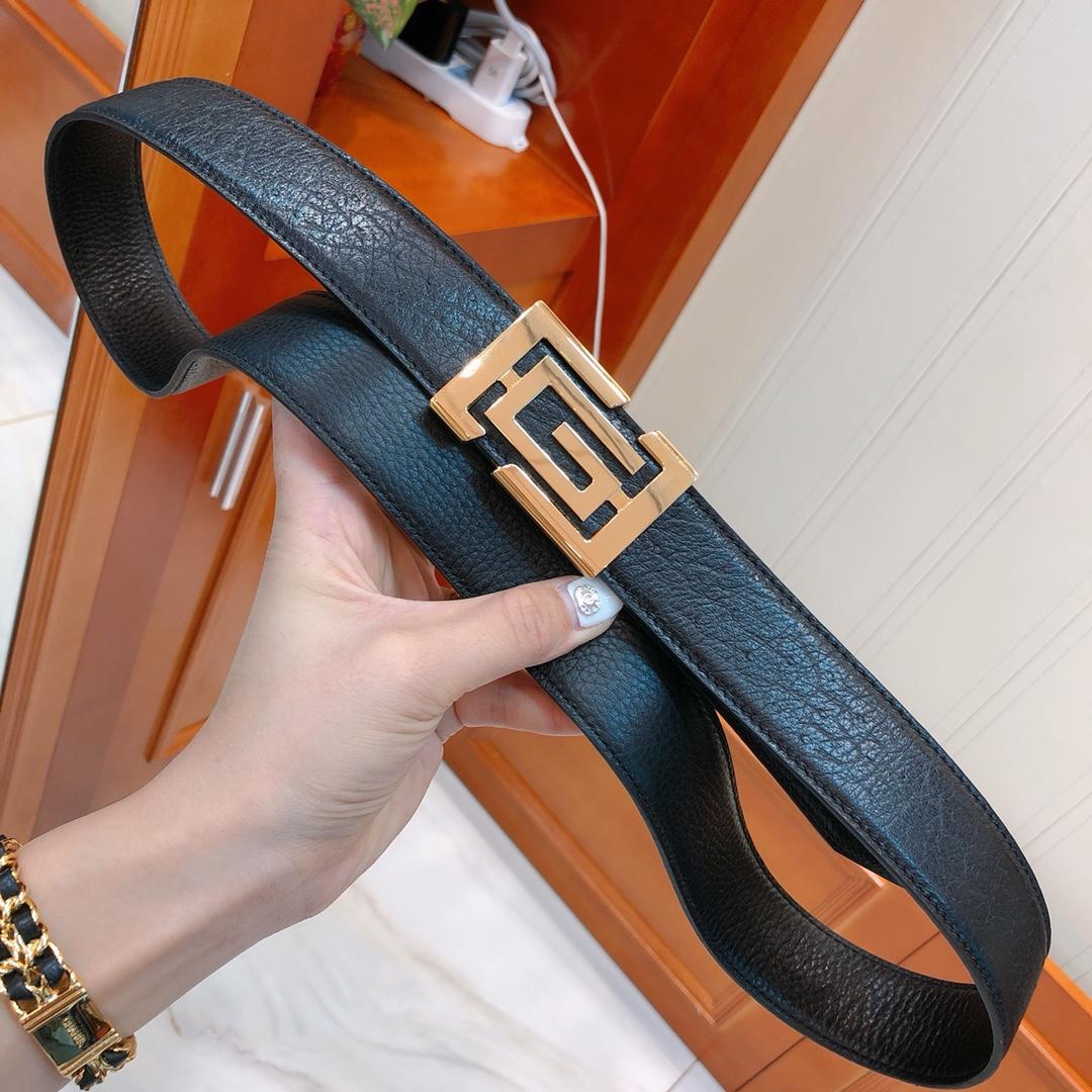 Rectangular Ferragamo Golden belt ASS02099