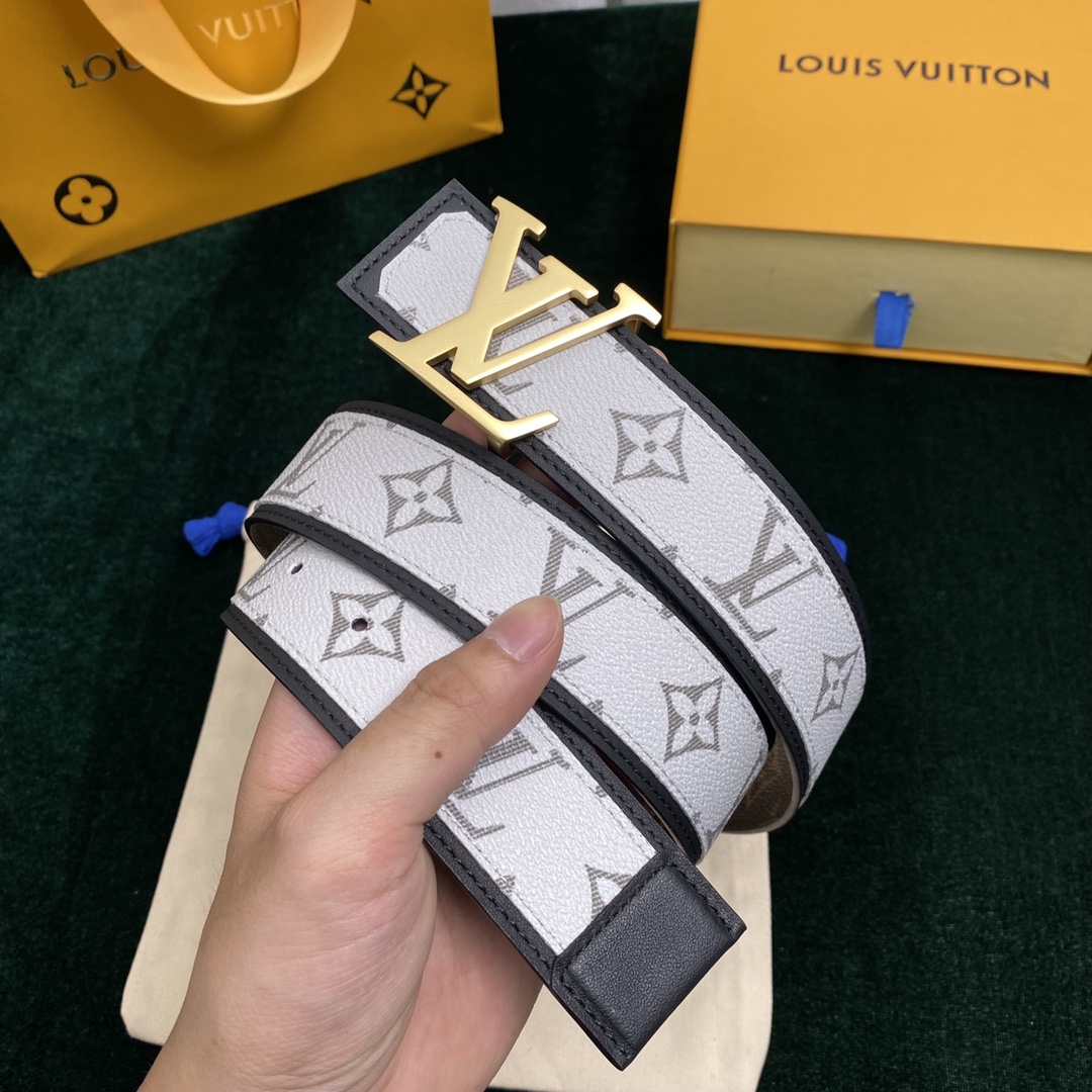 Louis Vuitton Belt in White