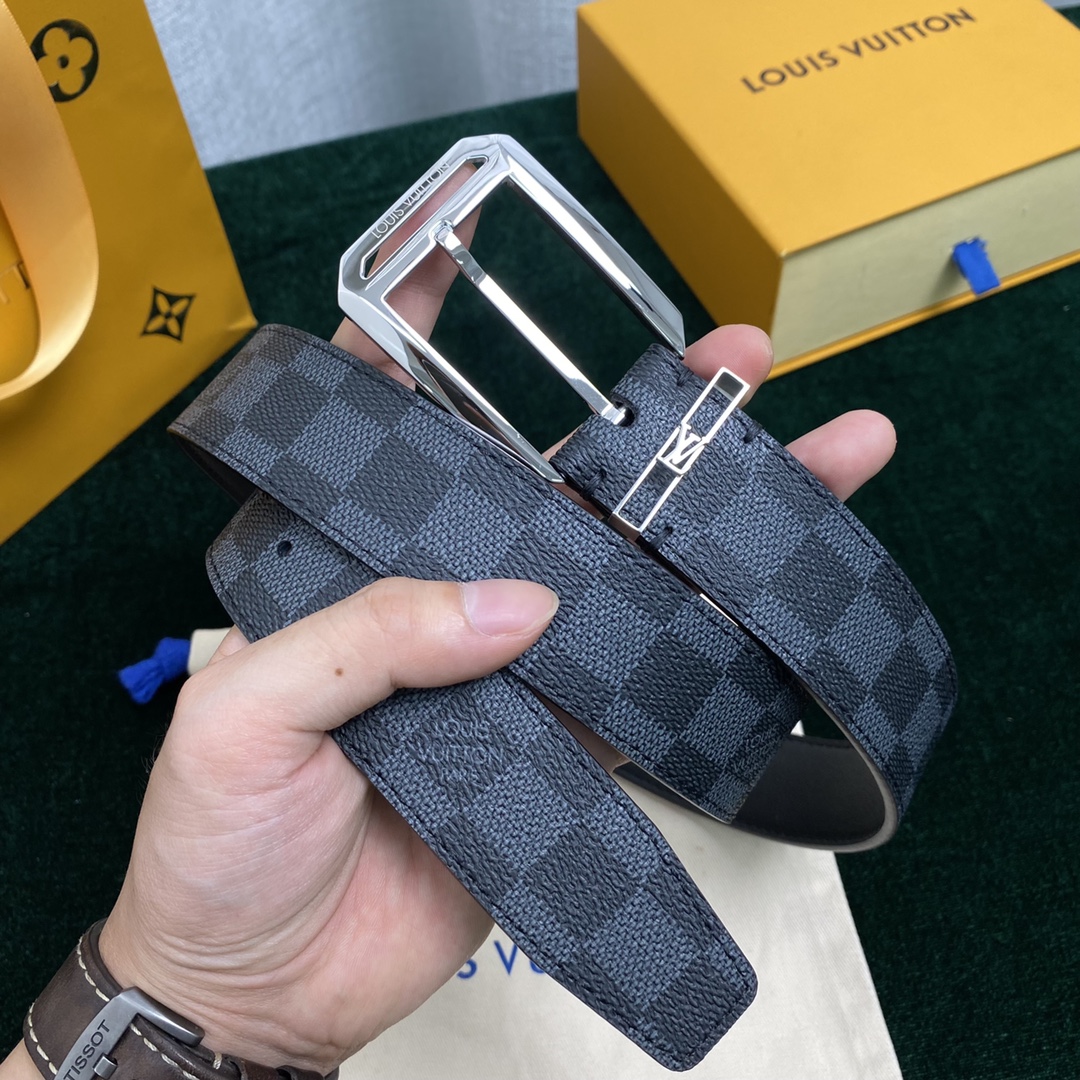 Louis Vuitton Belt in royal blue