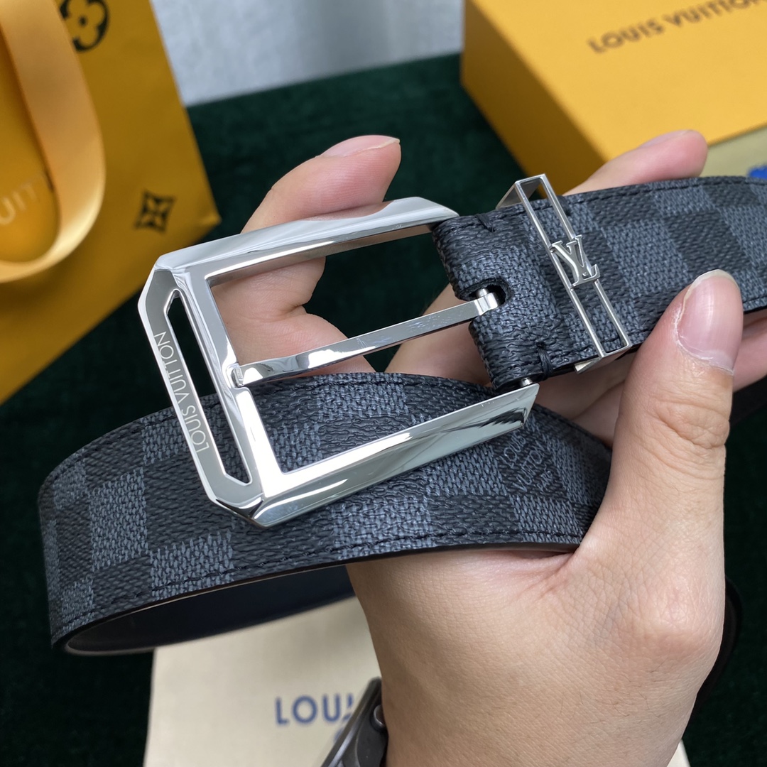 Louis Vuitton Belt in royal blue