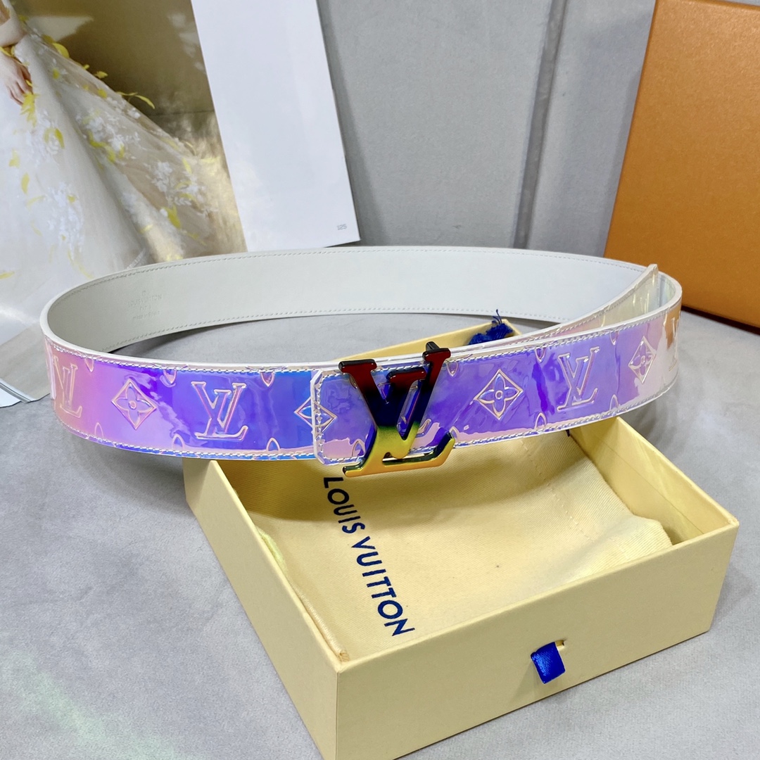 Louis Vuitton Belt in Purple