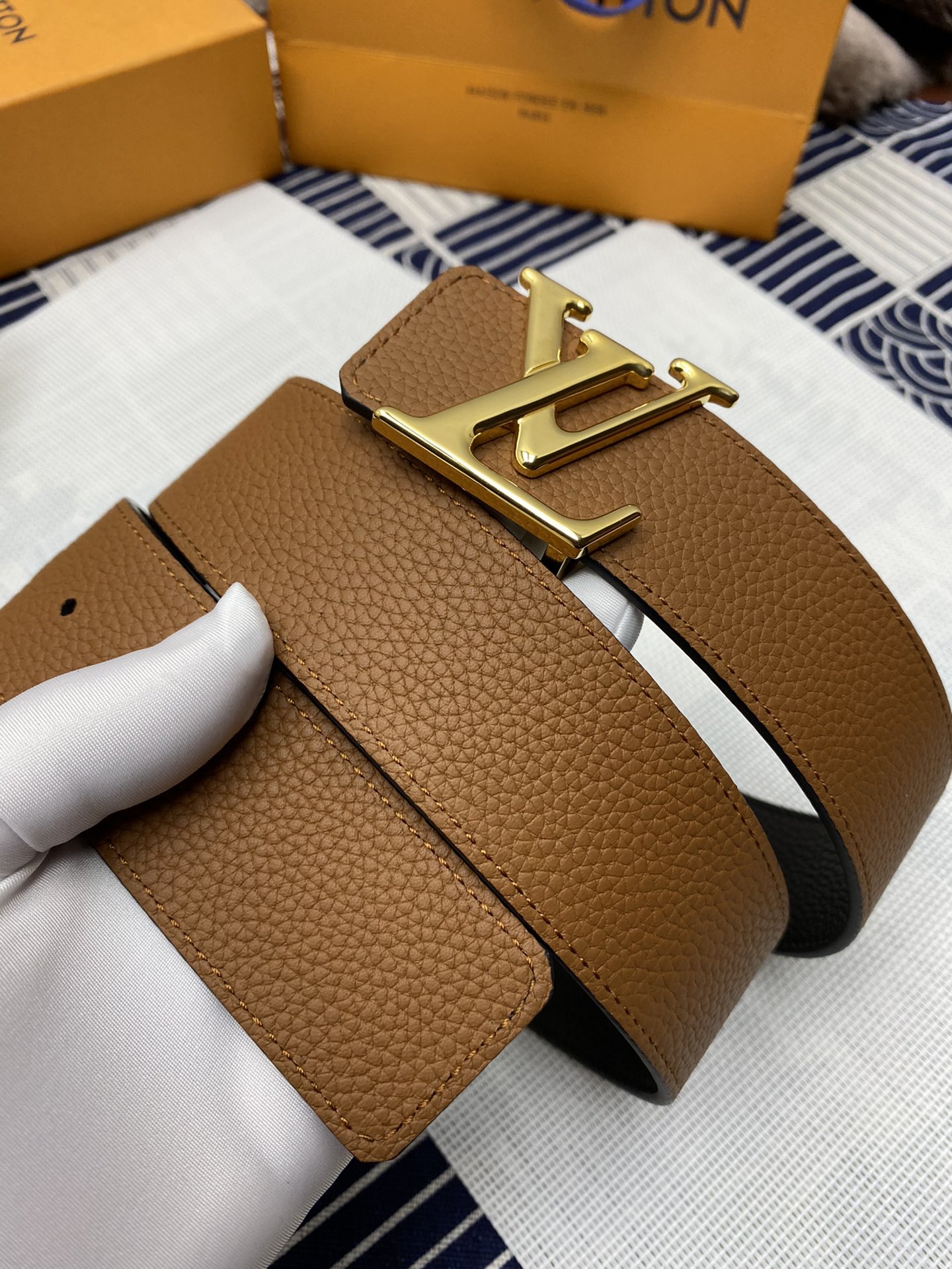 Louis Vuitton Belt in Coffee