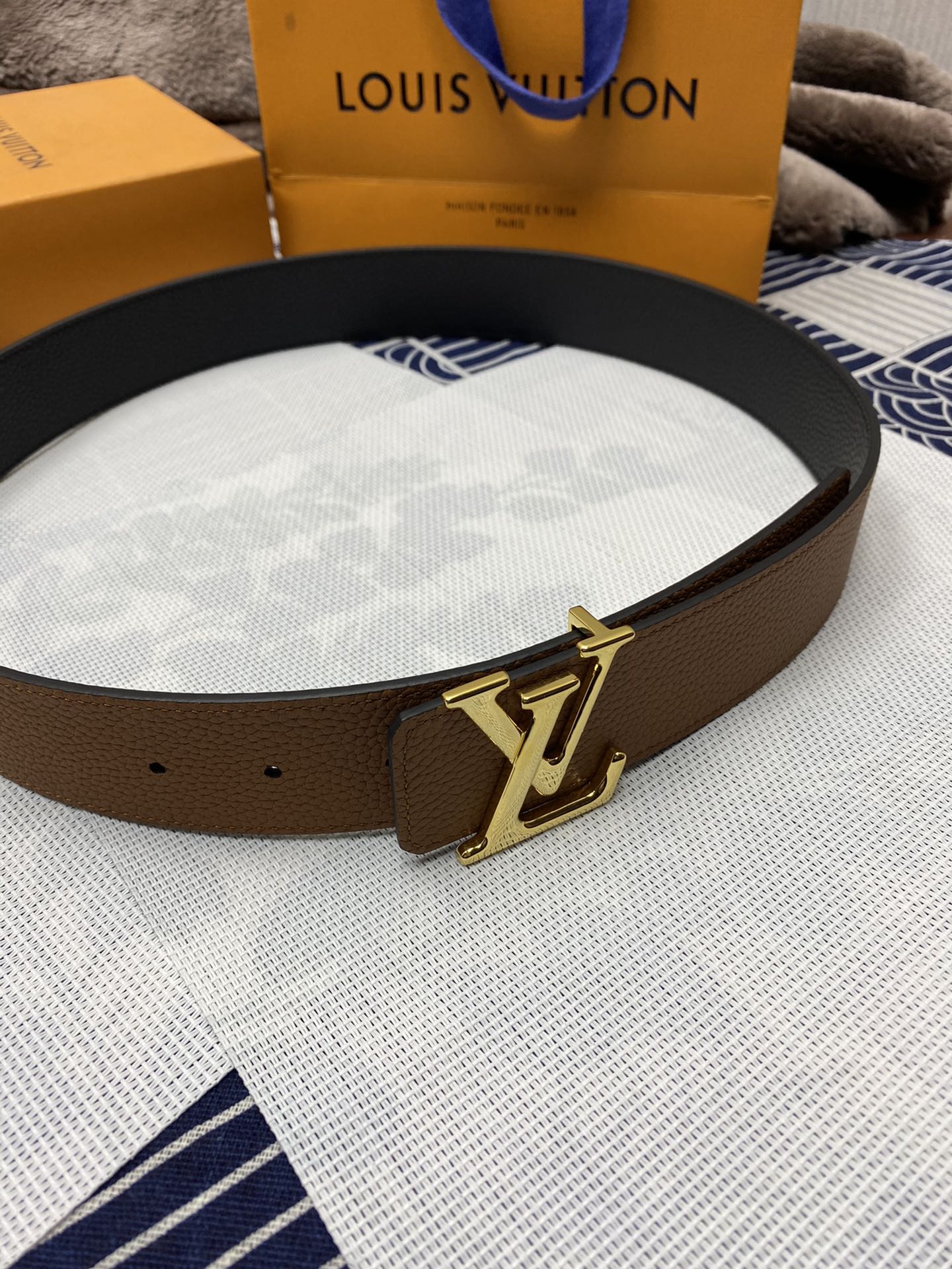 Louis Vuitton Belt in Coffee