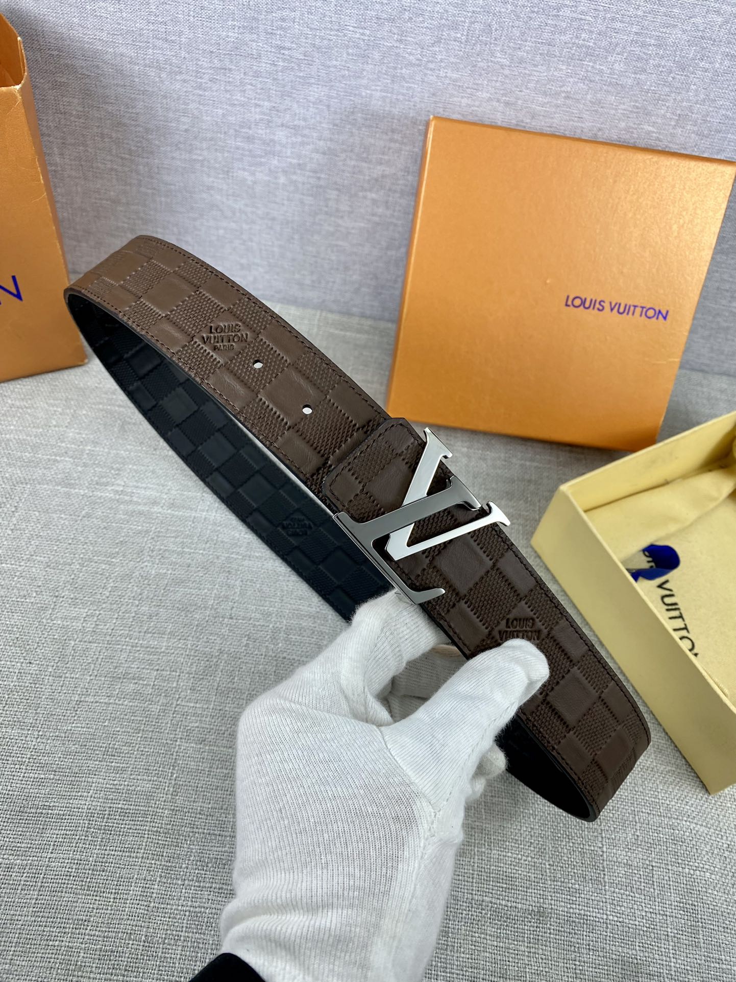 Louis Vuitton Belt in Brown