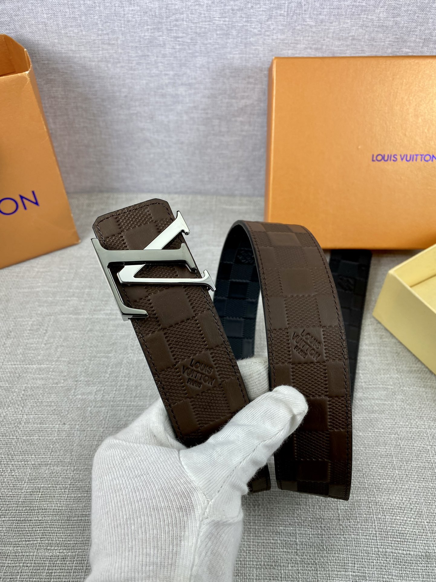 Louis Vuitton Belt in Brown