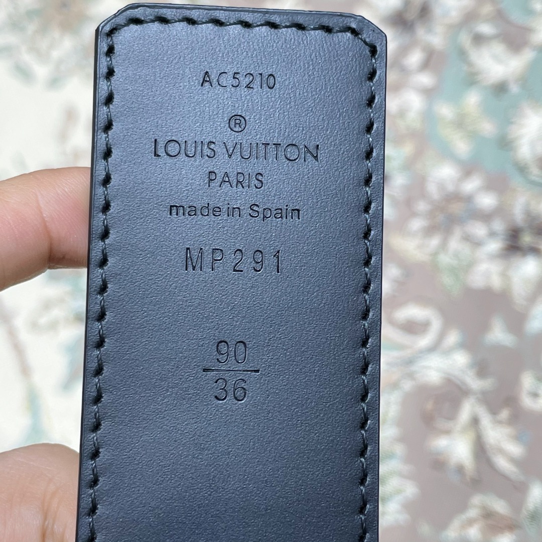 Louis Vuitton Belt in Brown