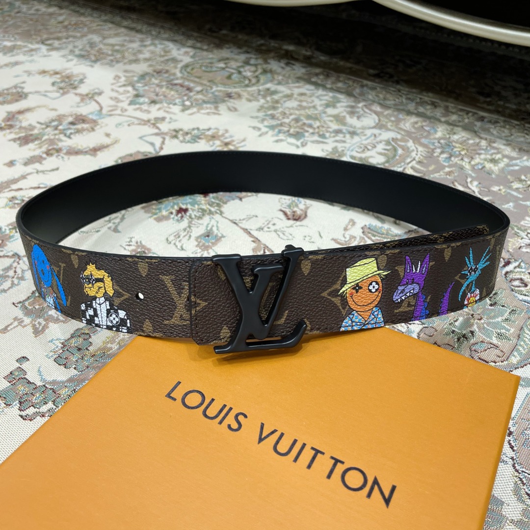 Louis Vuitton Belt in Brown