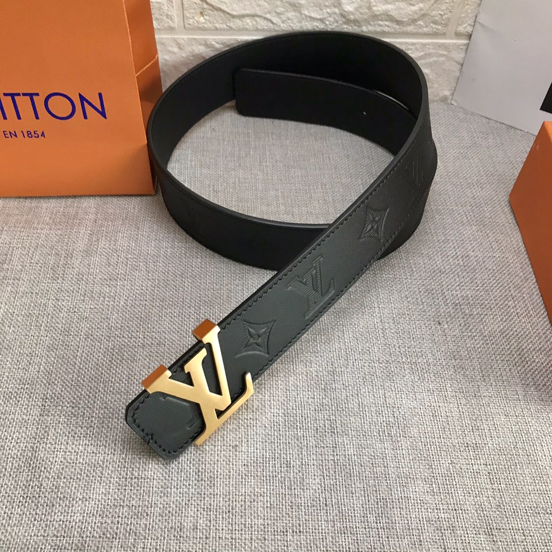 Louis Vuitton Belt in Black