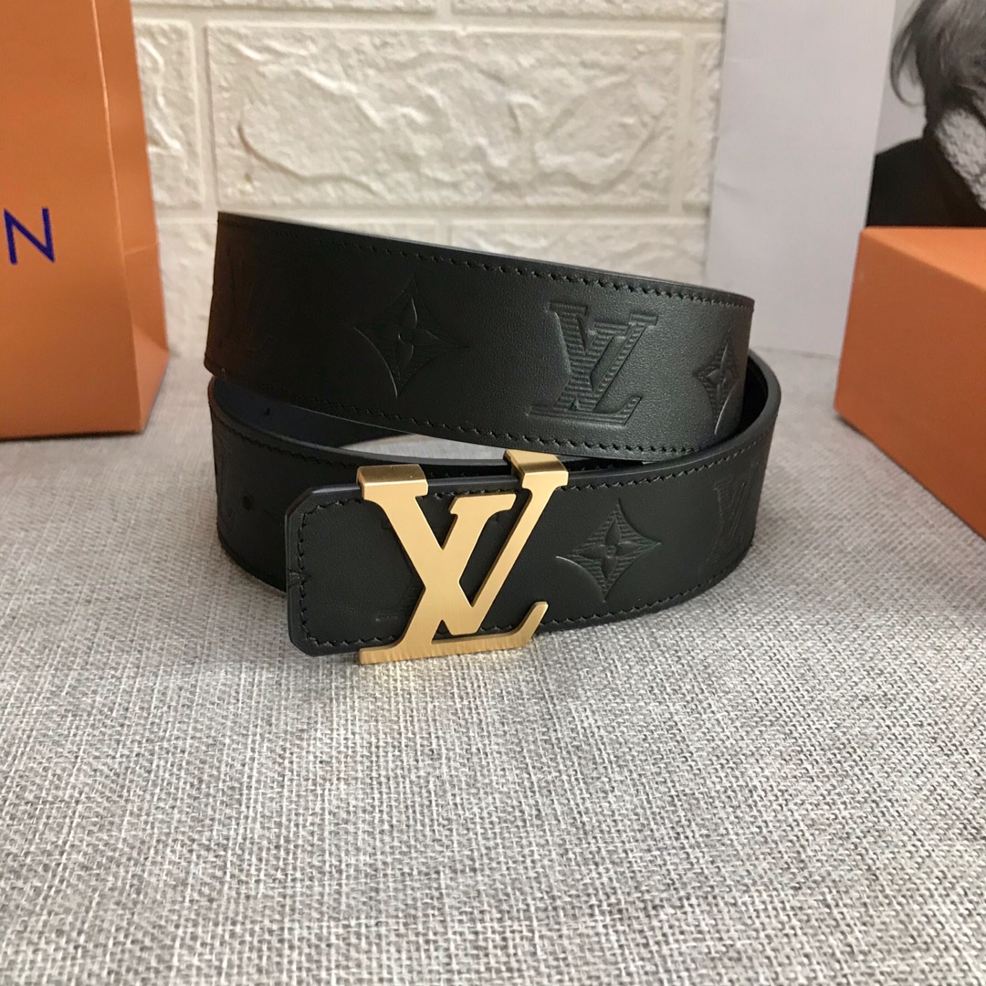 Louis Vuitton Belt in Black