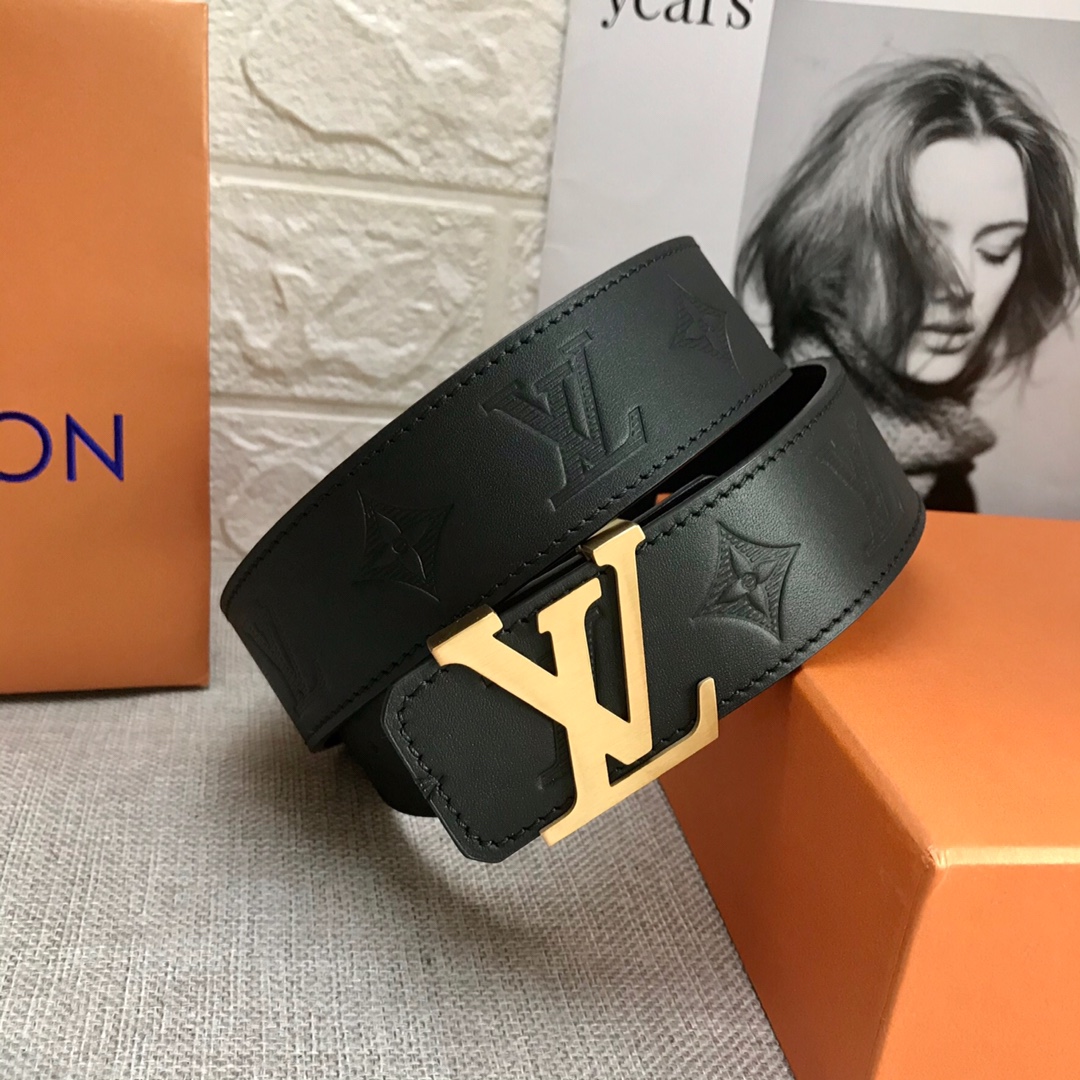 Louis Vuitton Belt in Black