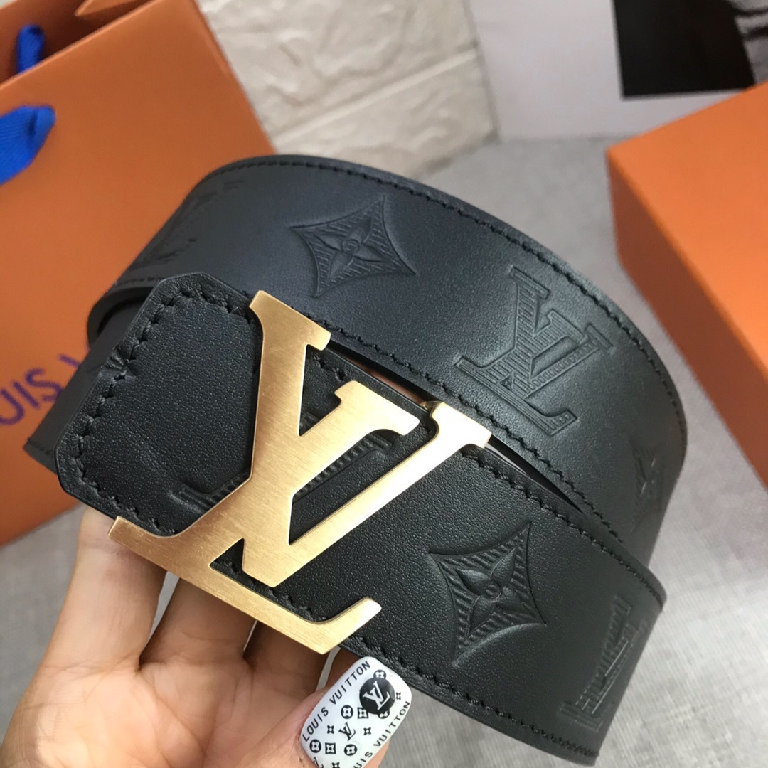 Louis Vuitton Belt in Black