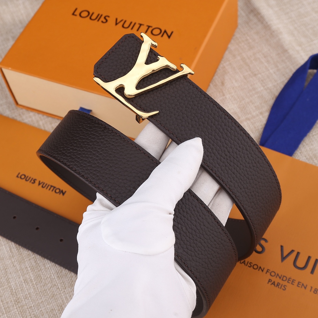 Louis Vuitton Belt in Black