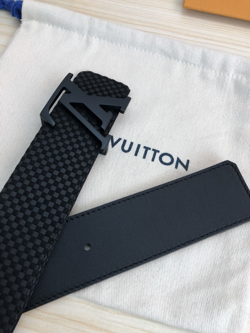 Louis Vuitton Belt in Black