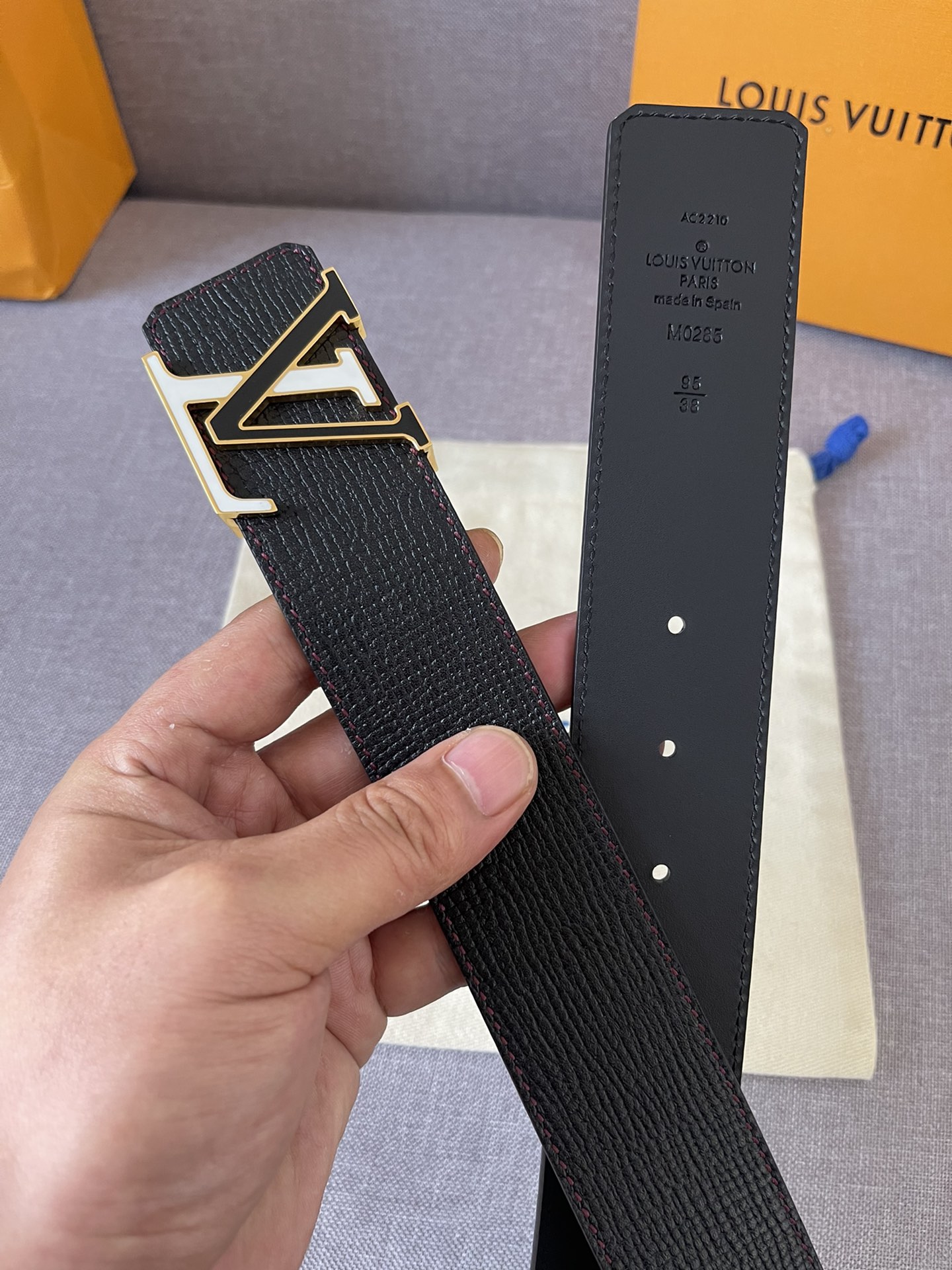 Louis Vuitton Belt in Black