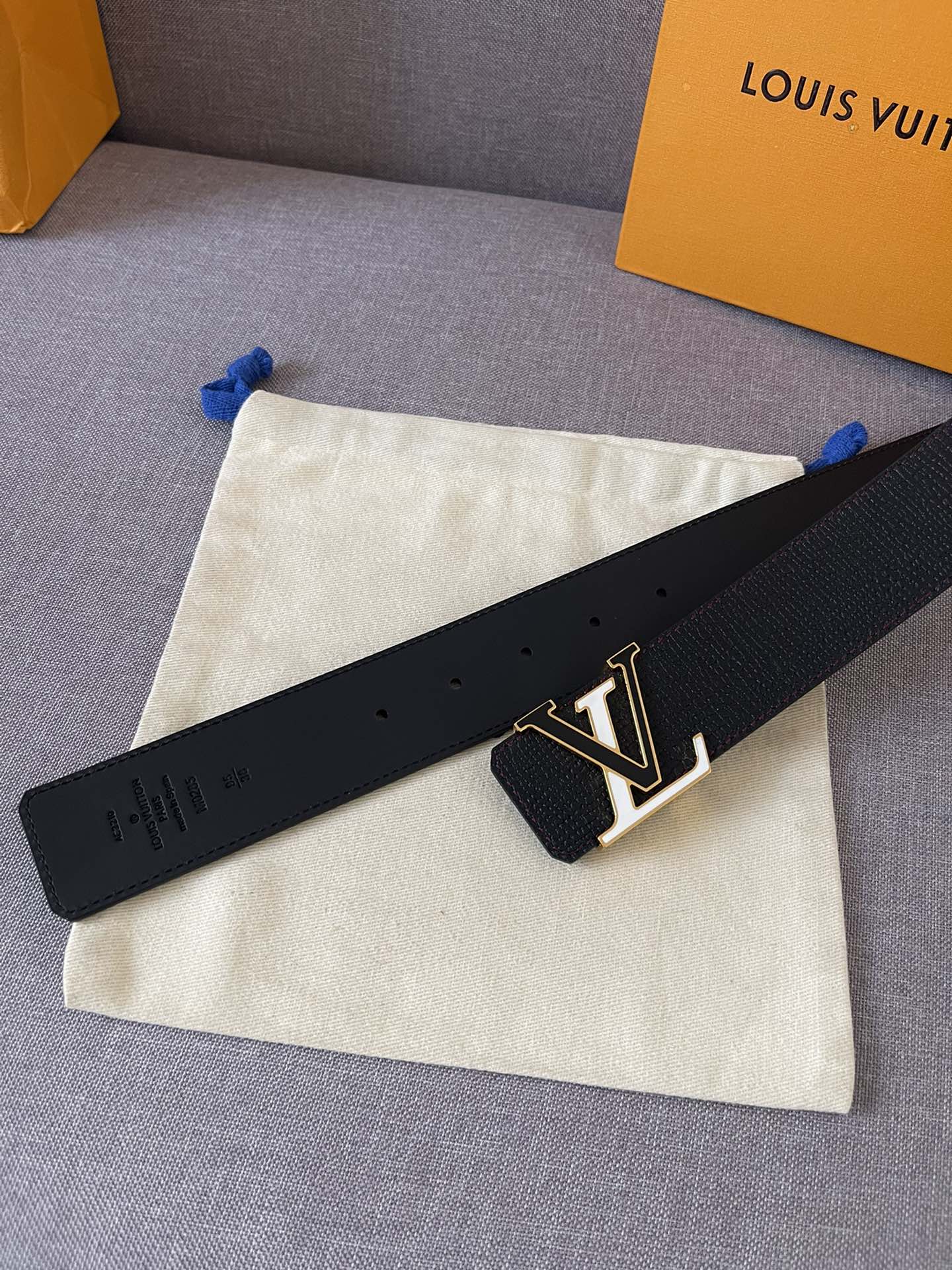 Louis Vuitton Belt in Black