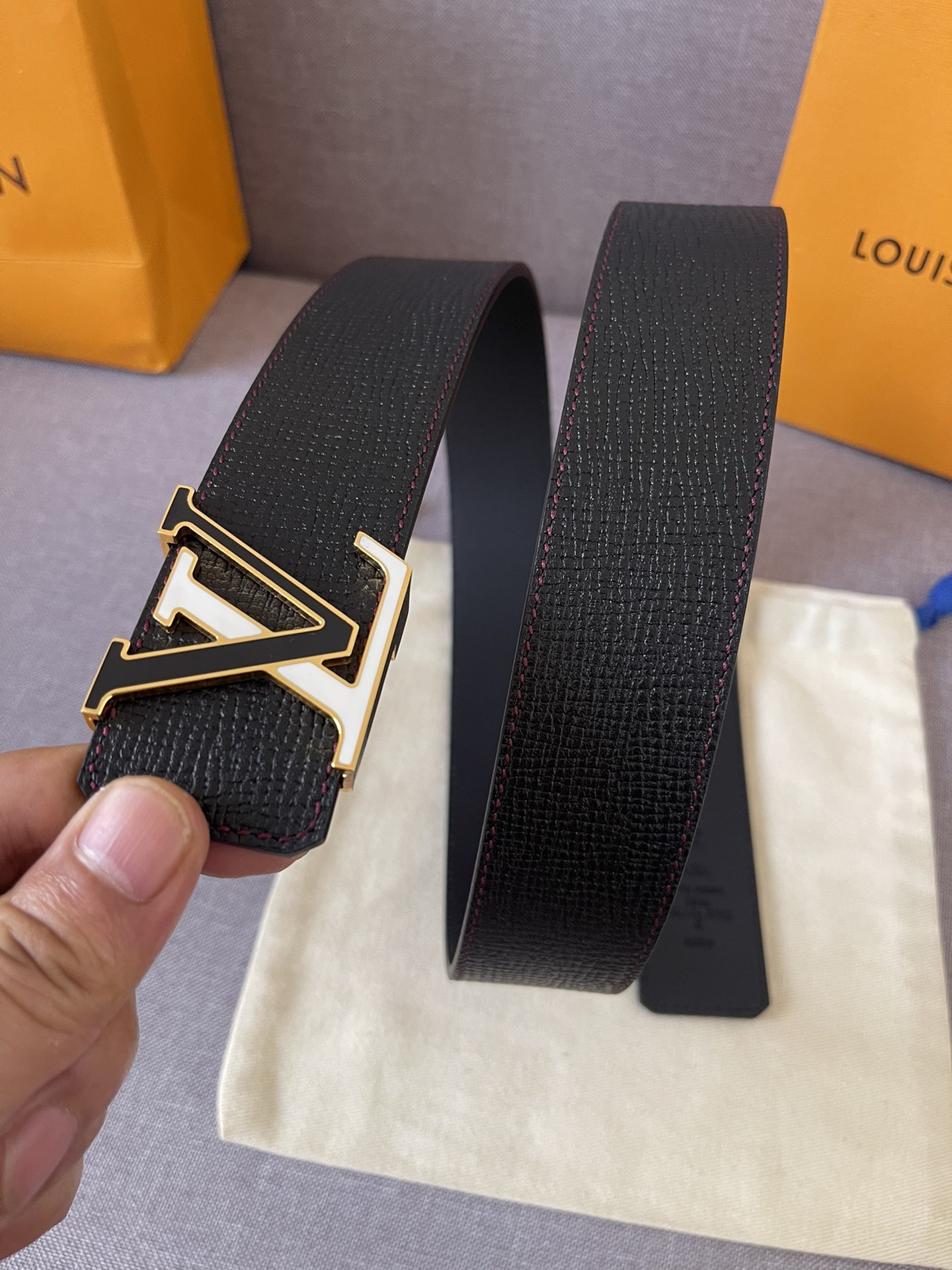 Louis Vuitton Belt in Black