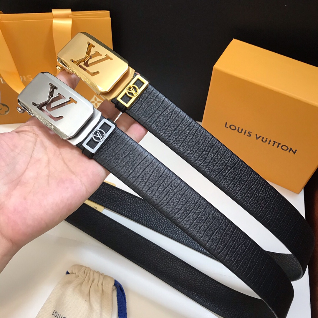 Louis Vuitton Belt in Black