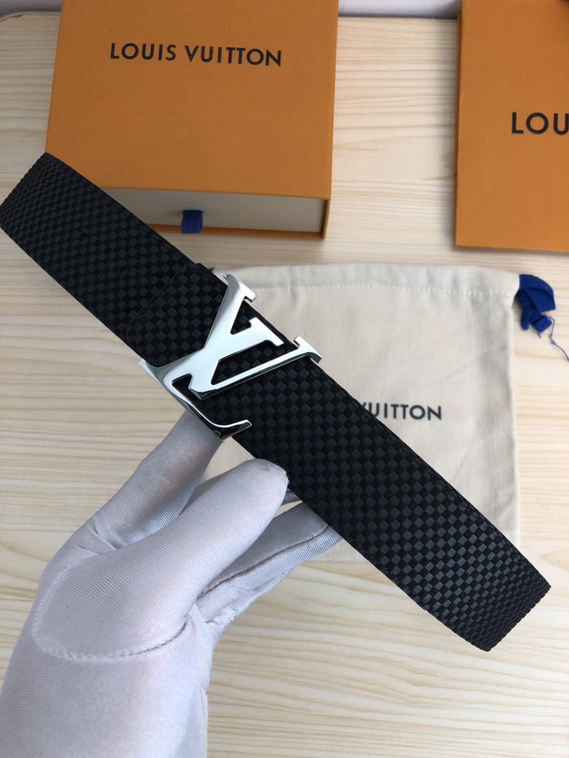 Louis Vuitton Belt in Black