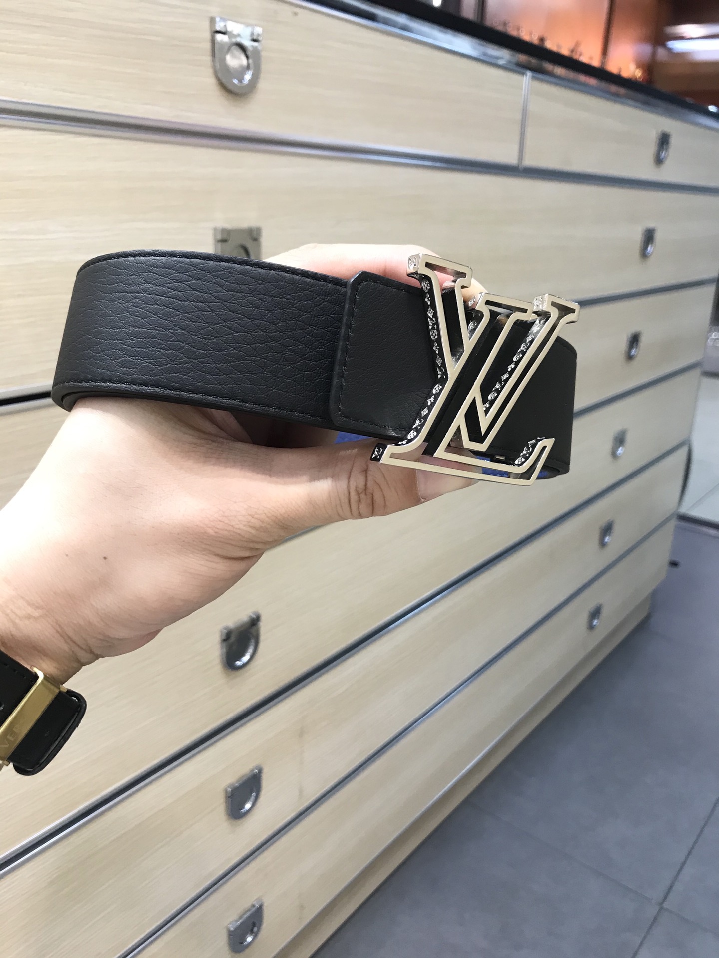 Louis Vuitton Belt in Black