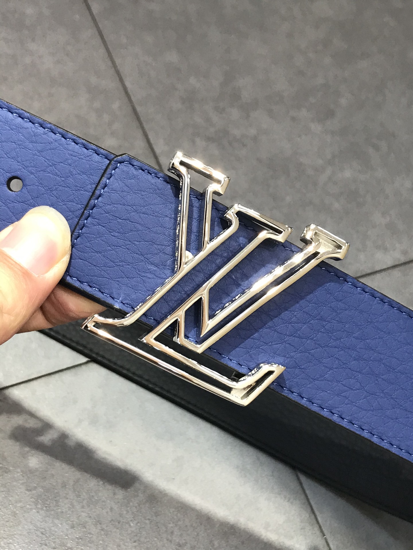 Louis Vuitton Belt in Black