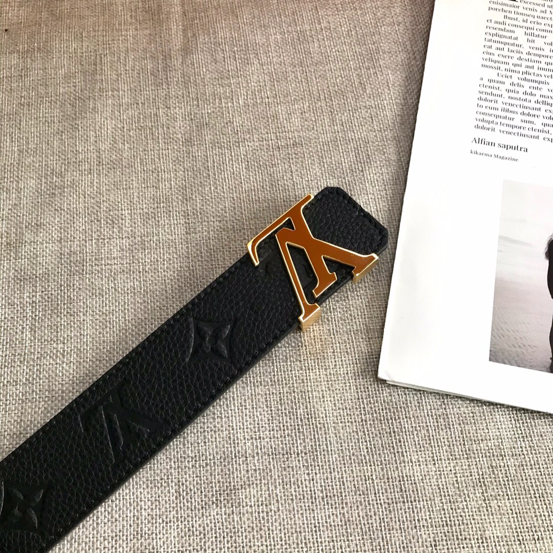 Louis Vuitton Belt in Black