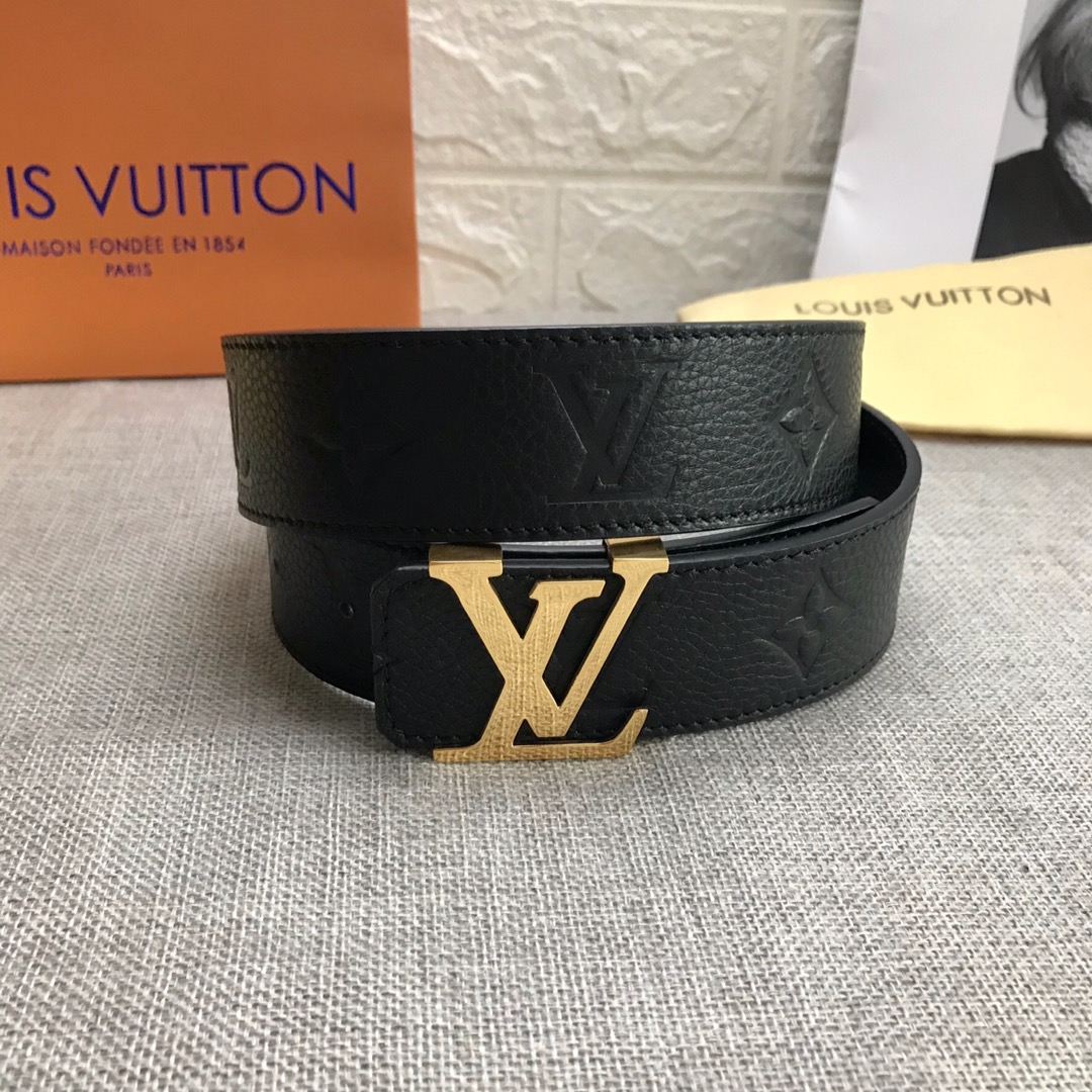 Louis Vuitton Belt in Black