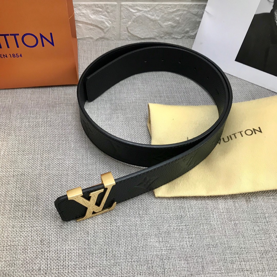 Louis Vuitton Belt in Black