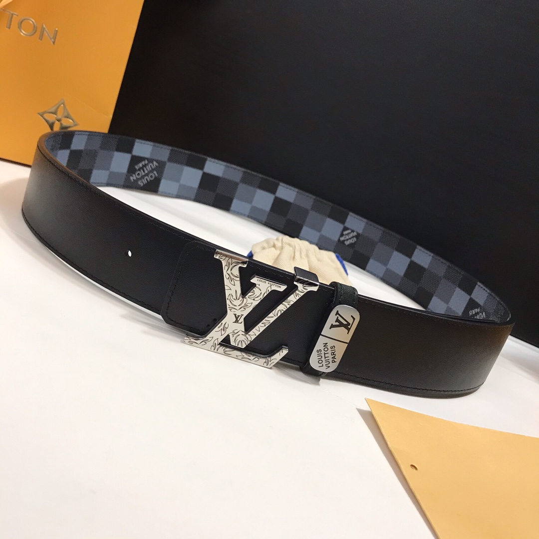 Louis Vuitton Belt in Black