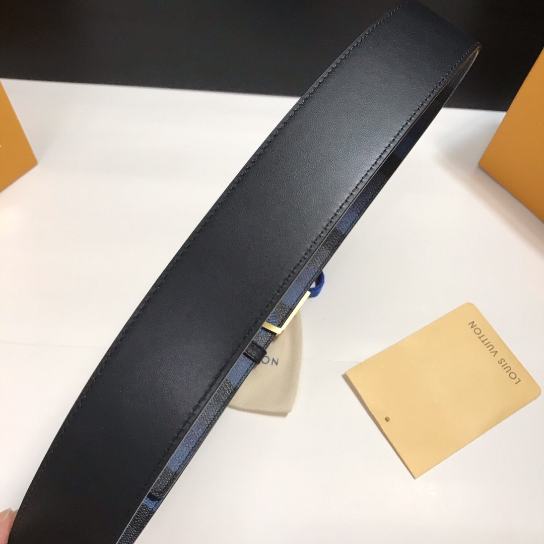 Louis Vuitton Belt in Black